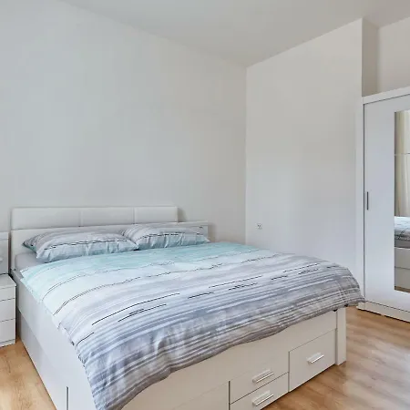 Olga Apartment *